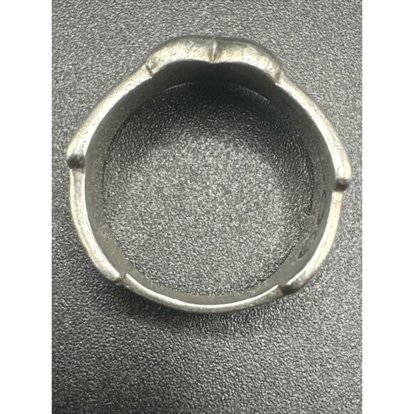 Silver Heart Ring - Picture 5 of 5
